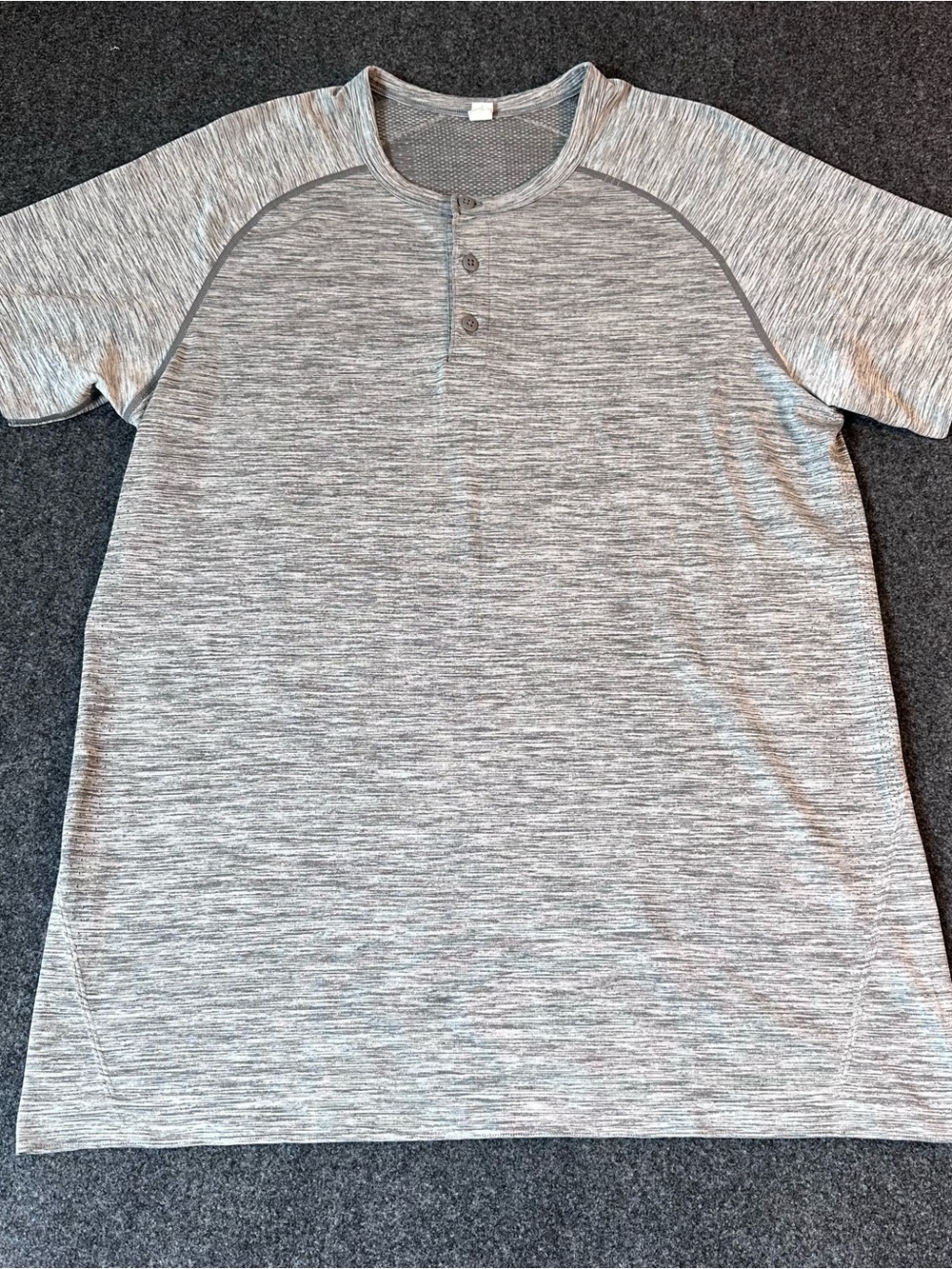 Lululemon Metal Vent Tech Henley